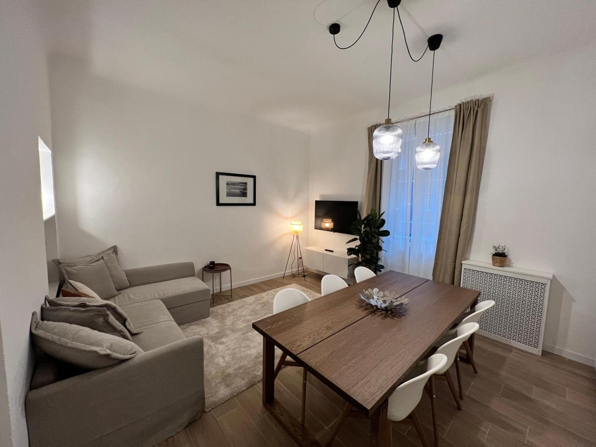 Spacious 3 Bedroom Apartment Милано Екстериор снимка