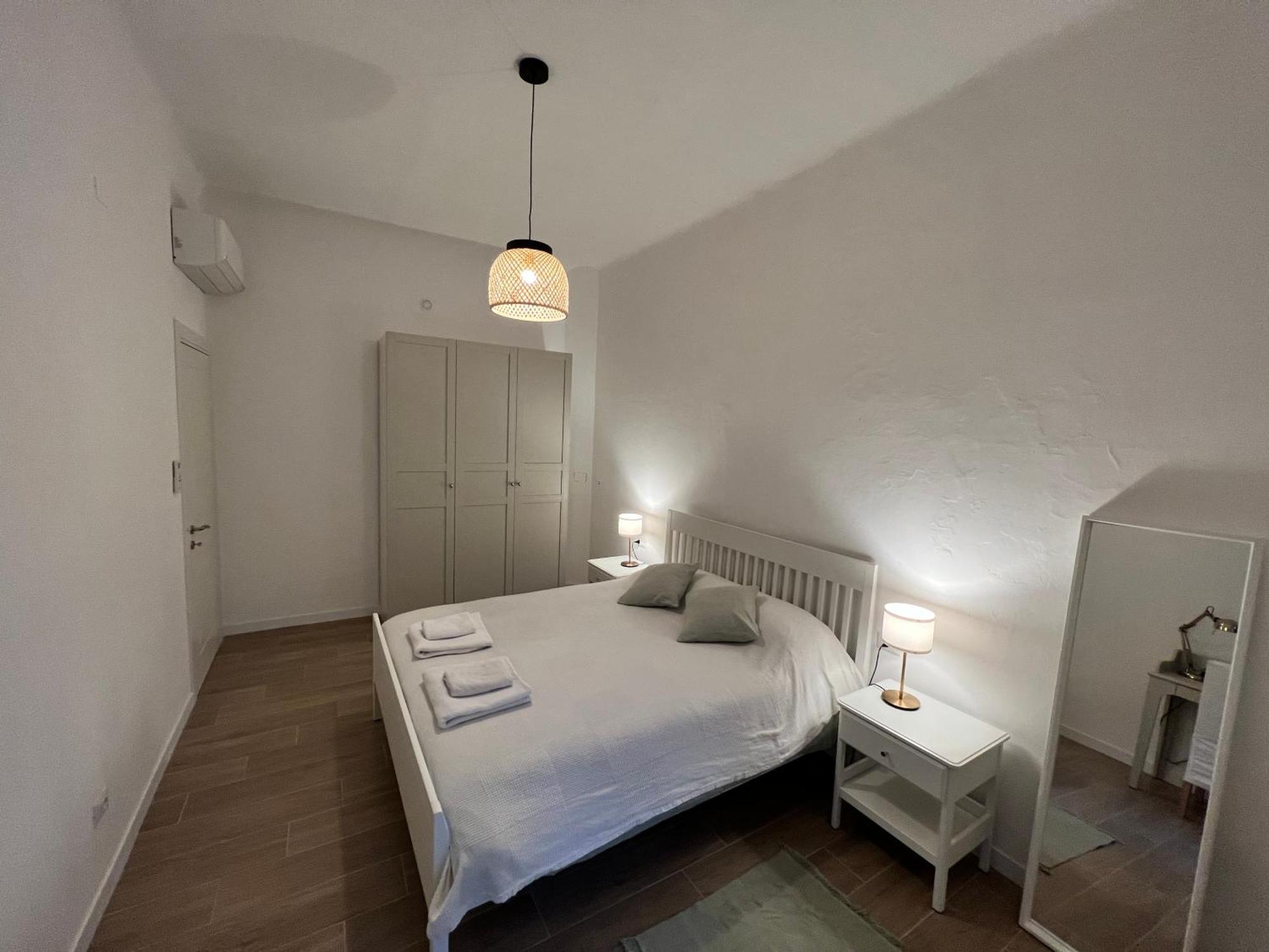 Spacious 3 Bedroom Apartment Милано Екстериор снимка